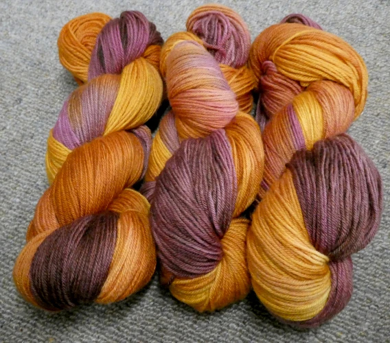 Hand Dyed Merino Wool #25