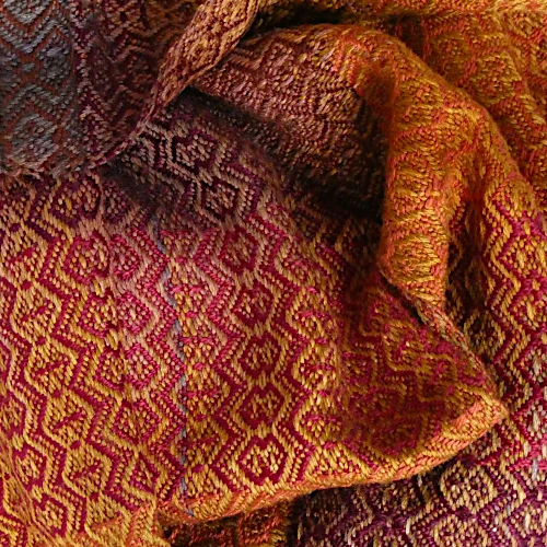 Crimson Gold Cowl - Image 4