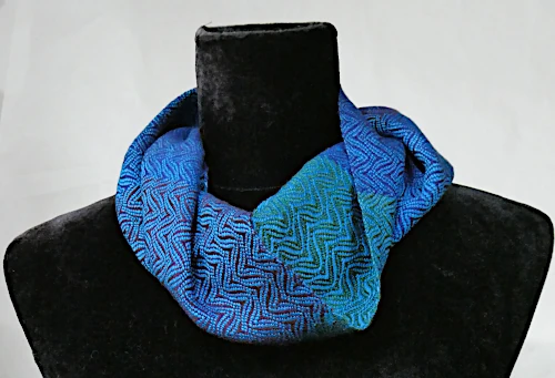 Peacock Cowl - Image 2